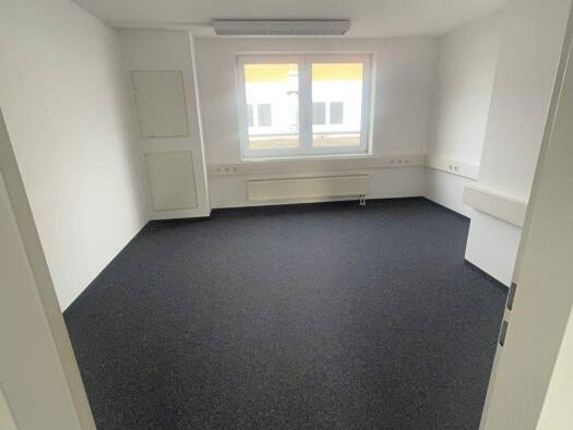 Bürofläche zur Miete 7 Zimmer 288 m² Bürofläche Weststraße 3 Versorgungsgebiet West 06126