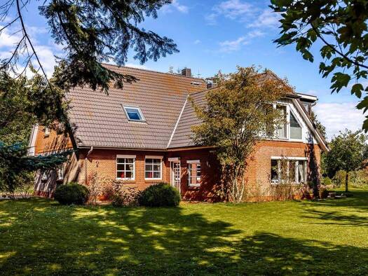 Einfamilienhaus zum Kauf 779.000 € 6 Zimmer 204 m² 1.396 m² Grundstück frei ab 01.05.2026 Schobüll Husum 25813