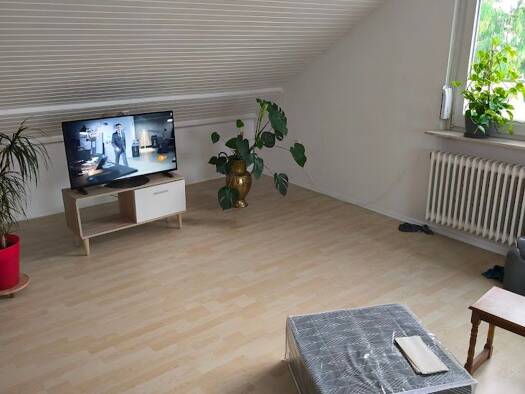 WG-Zimmer zur Miete 630 € 3 Zimmer 96 m² Geschoss 2/3 frei ab 01.05.2026 Bettenhausen Kassel 34123