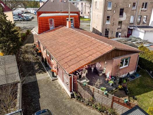 Einfamilienhaus zum Kauf 449.000 € 9 Zimmer 291 m² 1.688 m² Grundstück Tungendorf Neumünster 24536