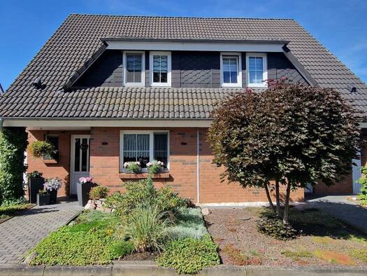 Doppelhaushälfte zum Kauf 169.500 € 5 Zimmer 102,7 m² 295 m² Grundstück frei ab sofort Zörbig 06780