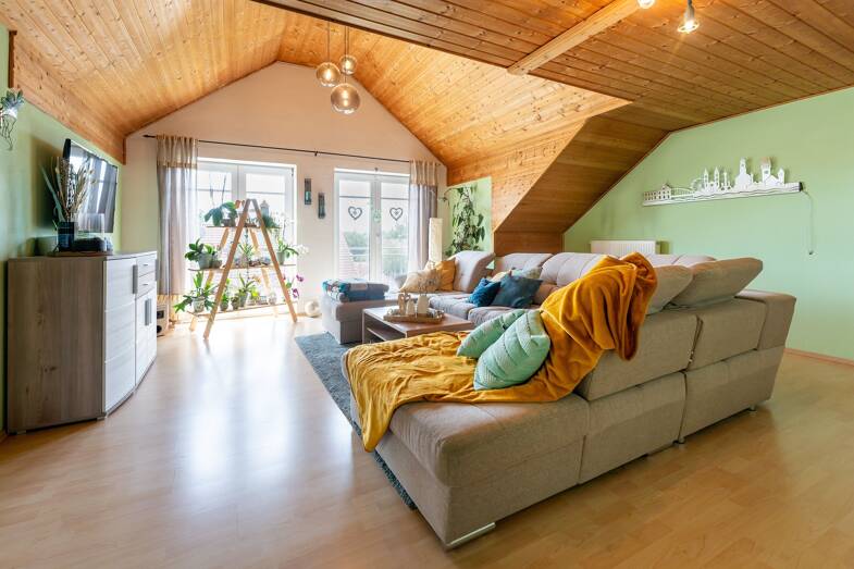 Wohnung zum Kauf 255.000 € 3 Zimmer 112,5 m² Dachgeschoss, 2. Geschoss frei ab 01.10.2025 Leiblfing Leiblfing 94339
