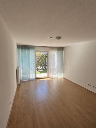 Wohnung zur Miete 580 € 1 Zimmer 32 m² 5 Geschosse frei ab sofort Stubenloh Erlangen 91052