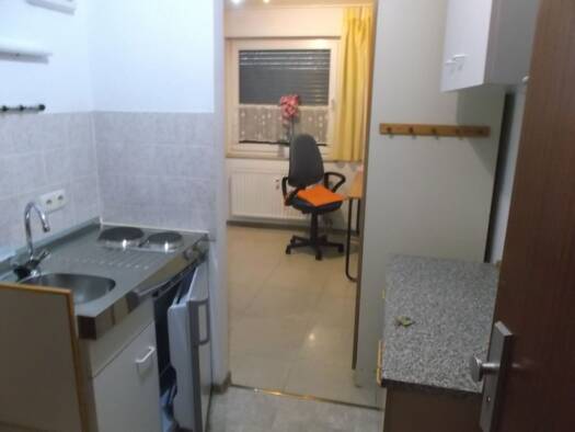 Studio zur Miete 200 € 1 Zimmer 20 m² Geschoss 1/3 frei ab sofort Wesertor Kassel 34125