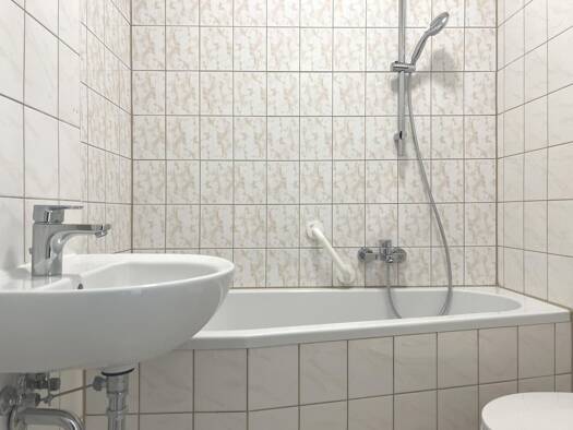 Wohnung zur Miete 373 € 2 Zimmer 48,4 m² 11. Geschoss Friedrich-Engels-Straße 48 Johannesplatz Erfurt 99086