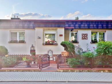 Bungalow zum Kauf 219.500 € 5 Zimmer 120 m² 508 m² Grundstück frei ab 01.10.2025 Naumburger Straße (Beuna) 179 Merseburg Merseburg 06217