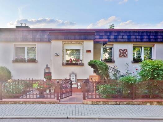 Bungalow zum Kauf 219.500 € 5 Zimmer 120 m² 508 m² Grundstück frei ab 01.10.2025 Naumburger Straße (Beuna) 179 Merseburg Merseburg 06217