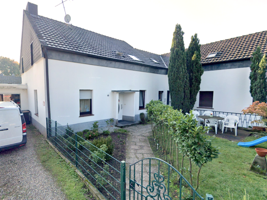 Mehrfamilienhaus zum Kauf 1.200.000 € 325 m² 722 m² Grundstück Alt-Langst 12-14 Langst-Kierst Meerbusch 40668