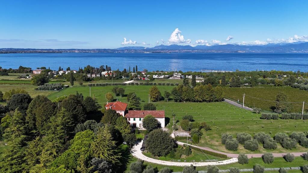Villa zum Kauf 3.800.000 € 450 m² 44.000 m² Grundstück Lazise 0000