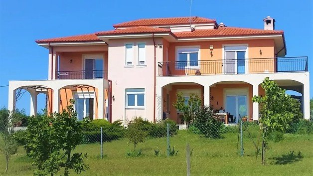 Einfamilienhaus zum Kauf 350.000 € 6 Zimmer 380 m²<br/>Wohnfläche 380 m²<br/>Grundstück Thessaloniki/Epanomi 57500