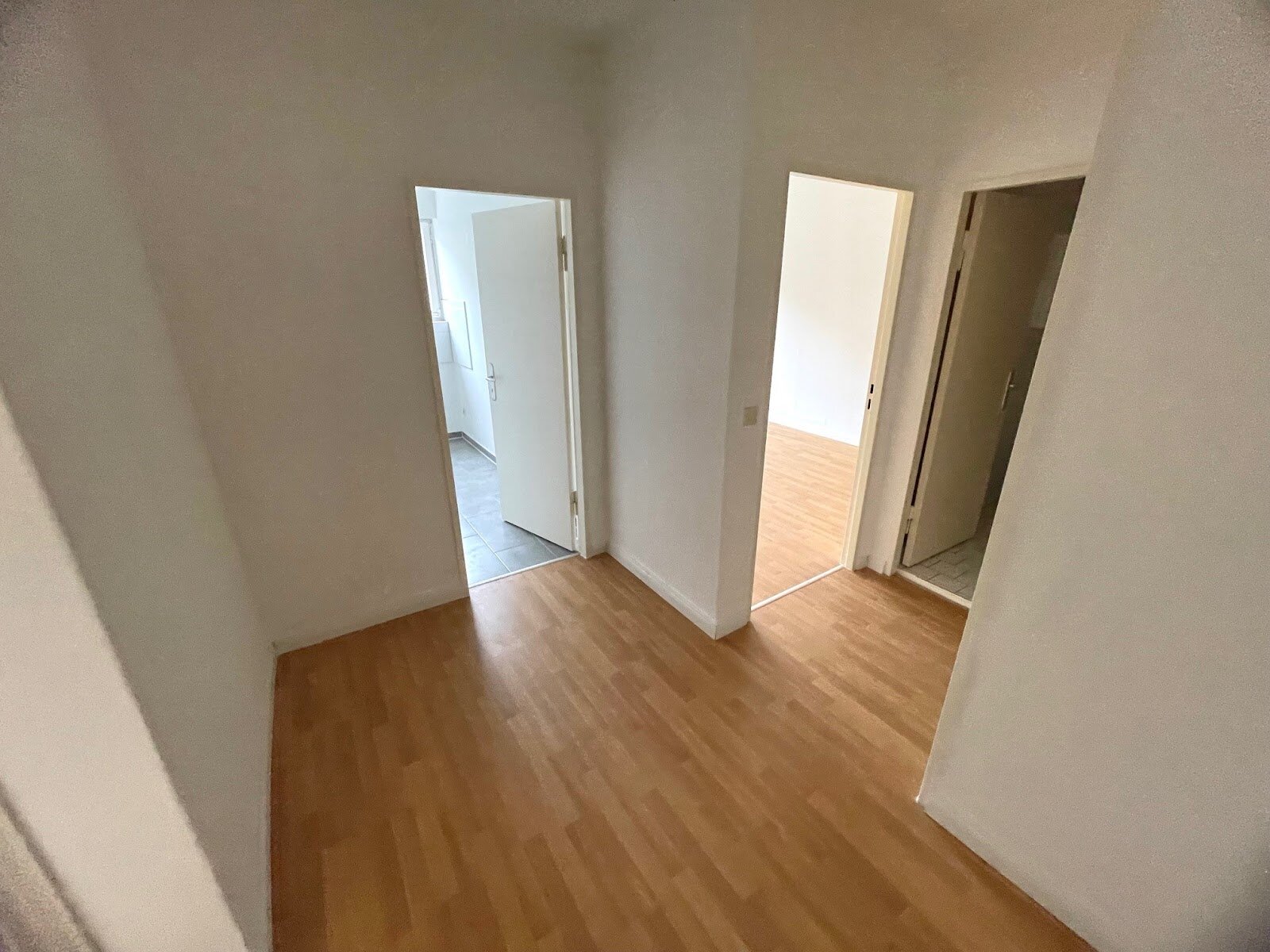 Wohnung zur Miete 473 € 2 Zimmer 52,3 m²<br/>Wohnfläche 2.<br/>Geschoss 16.12.2024<br/>Verfügbarkeit Huttenstr. 7 Moabit Berlin 10553