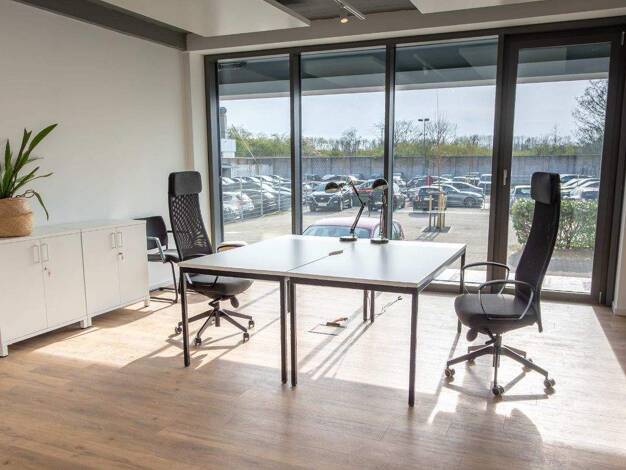 Bürofläche zur Miete provisionsfrei 850 € 33 m² Bürofläche Robert-Perthel-Straße Bilderstöckchen Köln 50739