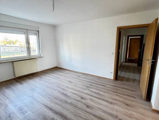 Wohnung zur Miete 267 € 2 Zimmer 42,3 m² 3. Geschoss frei ab sofort Neundorf Staßfurt 39418