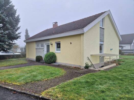 Einfamilienhaus zum Kauf 312.500 € 7 Zimmer 107 m² 714 m² Grundstück frei ab sofort Danziger Weg 8 Mengen 88512