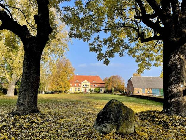Hotel zum Kauf provisionsfrei 1.390.000 € 13 Zimmer 140 m² Gastrofläche 54.900 m² Grundstück Zarrentin Gransebieth 18513