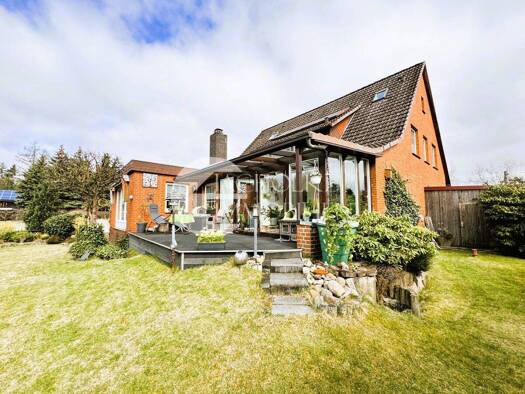 Einfamilienhaus zum Kauf 378.000 € 15 Zimmer 397 m² 1.794,1 m² Grundstück Suderburg 29556