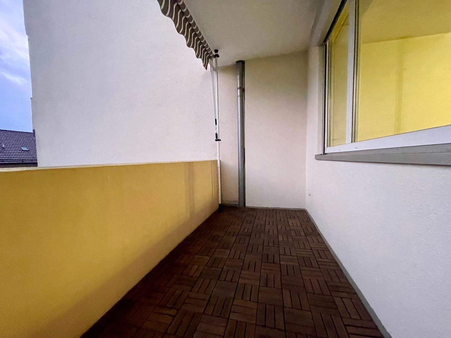 Immobilie in Creußen - Helle 2-Zimmer-Wohnung mit großem Südwestbalkon & ca. 63,1 qm im obersten Stock - Bild 2