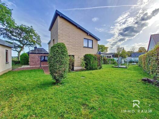 Einfamilienhaus zum Kauf provisionsfrei 294.000 € 10 Zimmer 147 m² 477 m² Grundstück Prümer Straße 4A Saint-Vith 4780