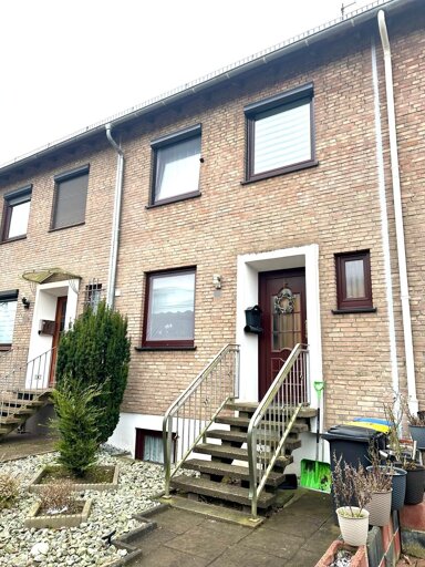 Reihenmittelhaus zur Miete 1.050 € 3,5 Zimmer 90 m² 176 m² Grundstück frei ab 01.05.2025 Ellenerbrok-Schevemoor Bremen 28325