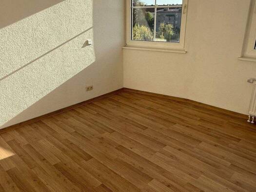 Wohnung zur Miete auf Zeit 375 € 3 Zimmer 76 m² frei ab sofort Bernburger Straße 15 Staßfurt Staßfurt 39418
