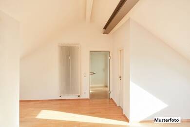 Wohnung zum Kauf 45.000 € 2 Zimmer 67 m² Dachgeschoss Salbitz Naundorf 04769