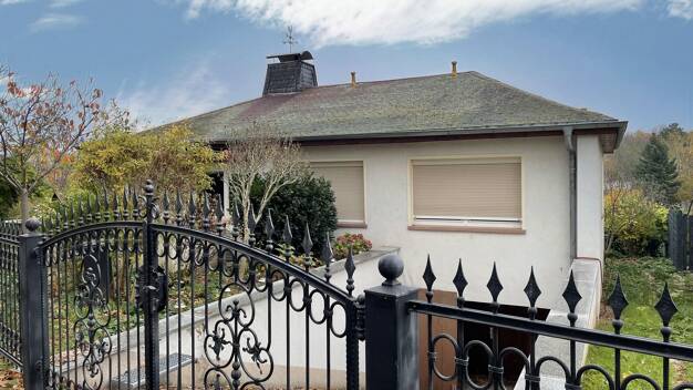 Bungalow zum Kauf 193.500 € 4 Zimmer 110 m² 559 m² Grundstück Bernburg Bernburg 06406