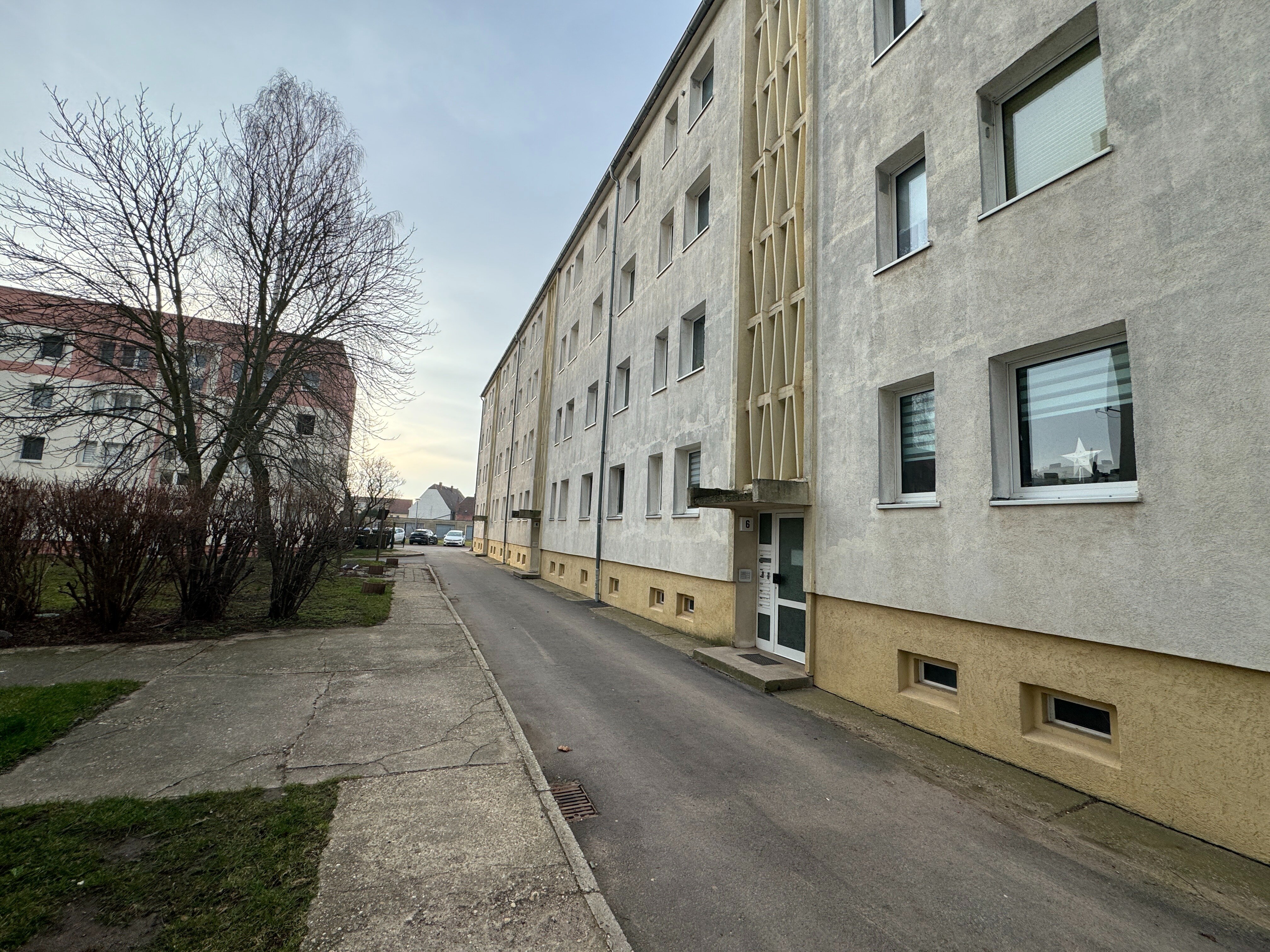 Wohnung zur Miete 325 € 3 Zimmer 55 m²<br/>Wohnfläche 3.<br/>Geschoss Dornstedt Teutschenthal 06179