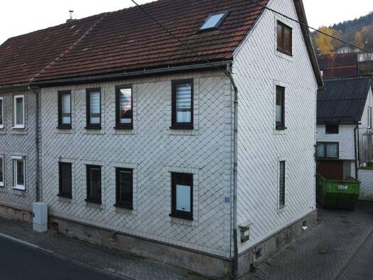 Einfamilienhaus zum Kauf 50.000 € 5,5 Zimmer 135 m² 484 m² Grundstück frei ab sofort Zella-Mehlis 98544