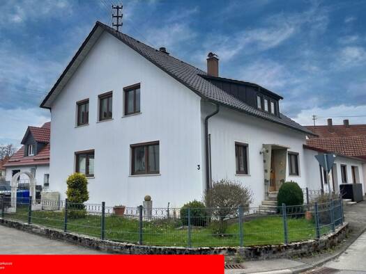 Einfamilienhaus zum Kauf 415.000 € 8 Zimmer 230 m² 460 m² Grundstück Wehingen 78564