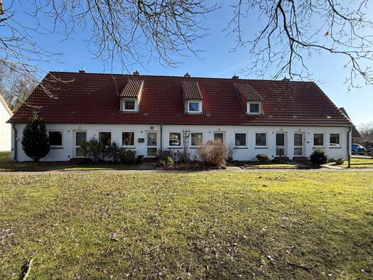 Reihenendhaus zum Kauf 98.000 € 3 Zimmer 46 m² frei ab sofort Bredstedt 25821