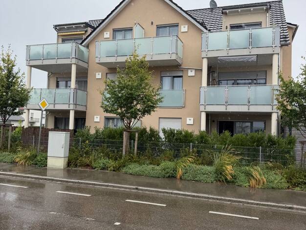 Wohnung zur Miete 990 € 3 Zimmer 80 m² 2. Geschoss Wehringen 86517
