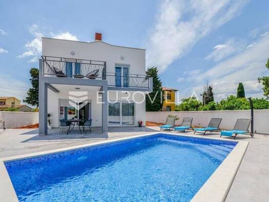 Haus zum Kauf 399.000 € 2 Zimmer 130 m² Kavran Pavičini