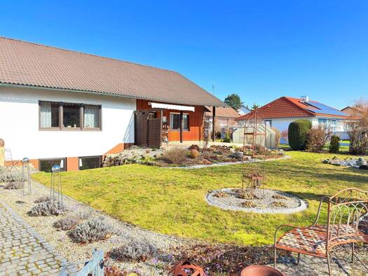 Einfamilienhaus zum Kauf 623.000 € 7 Zimmer 113 m² 934 m² Grundstück frei ab sofort Tilman-Riemenschneider-Straße 62 Höchstadt Höchstadt an der Aisch 91315