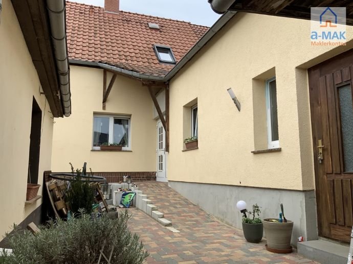 Doppelhaushälfte zum Kauf provisionsfrei 149.000 € 4 Zimmer 94 m²<br/>Wohnfläche 565 m²<br/>Grundstück Wolfen Bitterfeld-Wolfen 06766