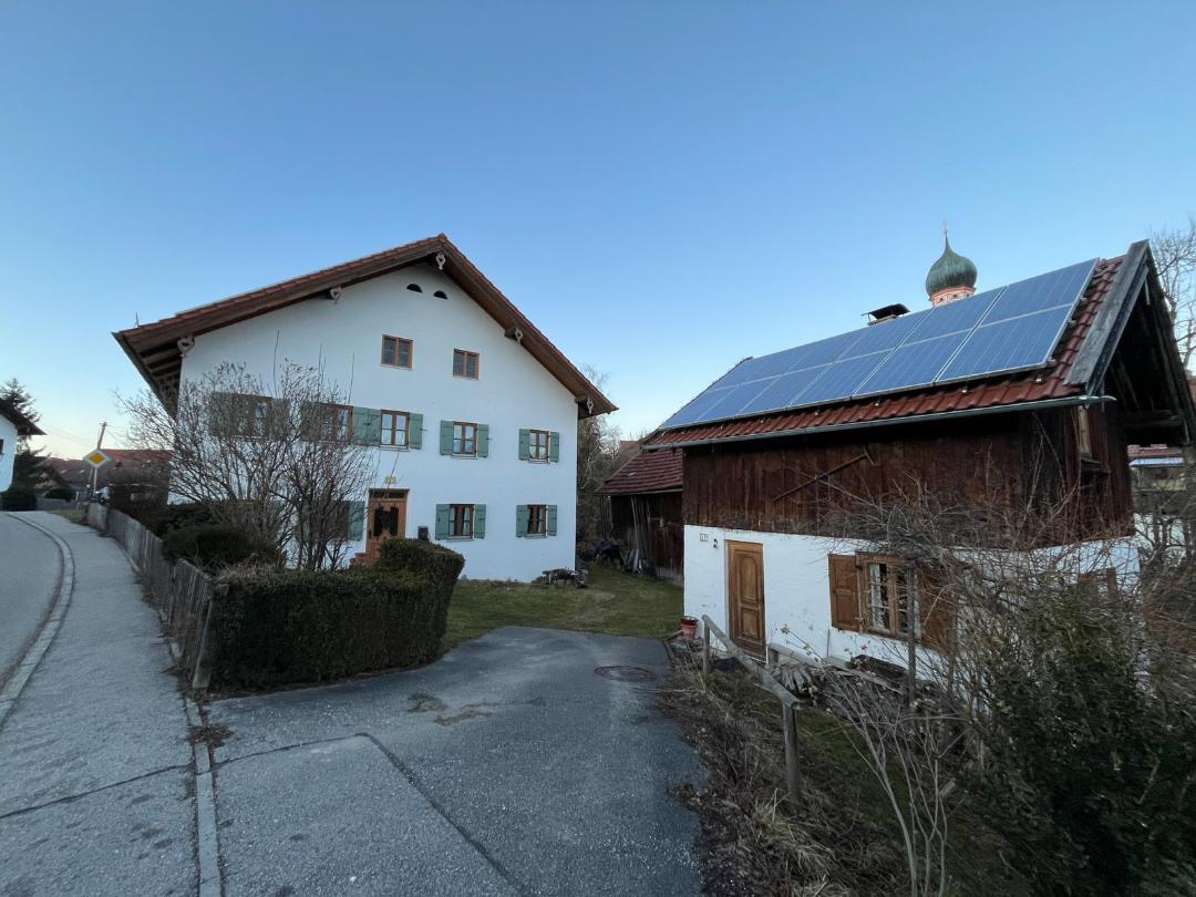 Bauernhaus zum Kauf provisionsfrei 1.100.000 € 6 Zimmer 100 m²<br/>Wohnfläche 1.007 m²<br/>Grundstück ab sofort<br/>Verfügbarkeit Schöffauerstrasse 10 Uffing Uffing am Staffelsee 82449