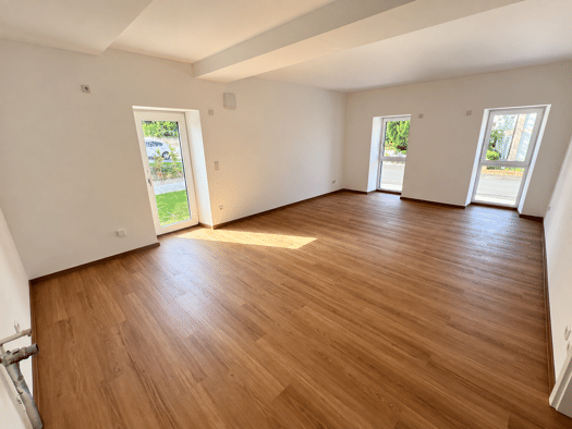 Wohnung zum Kauf - Erstbezug provisionsfrei 299.500 € 3 Zimmer 66 m² Geschoss EG/2 frei ab sofort Neuhauser Hauptstraße 27 Neuhaus Adelsdorf 91325