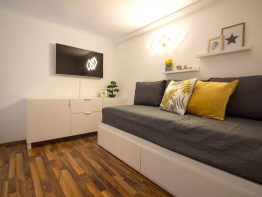 Wohnung zur Miete 580 € 2,5 Zimmer 28,5 m² EG frei ab sofort Mariatrosterstraße 9 - 11 Mariatrost Graz 8043
