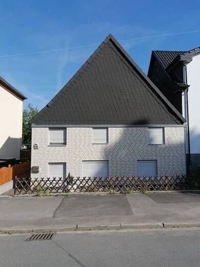 Haus zum Kauf 199.000 € 9 Zimmer 160 m² 250 m² Grundstück frei ab sofort Kuhstraße 8 Lünern Unna 59427