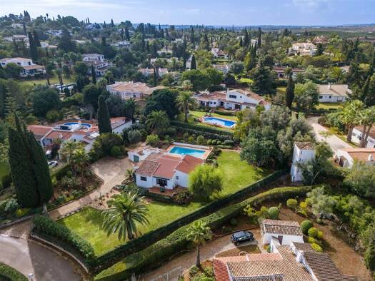 Haus zum Kauf 1.900.000 € 444 m² 3.995 m² Grundstück Mexilhoeira Grande 8500