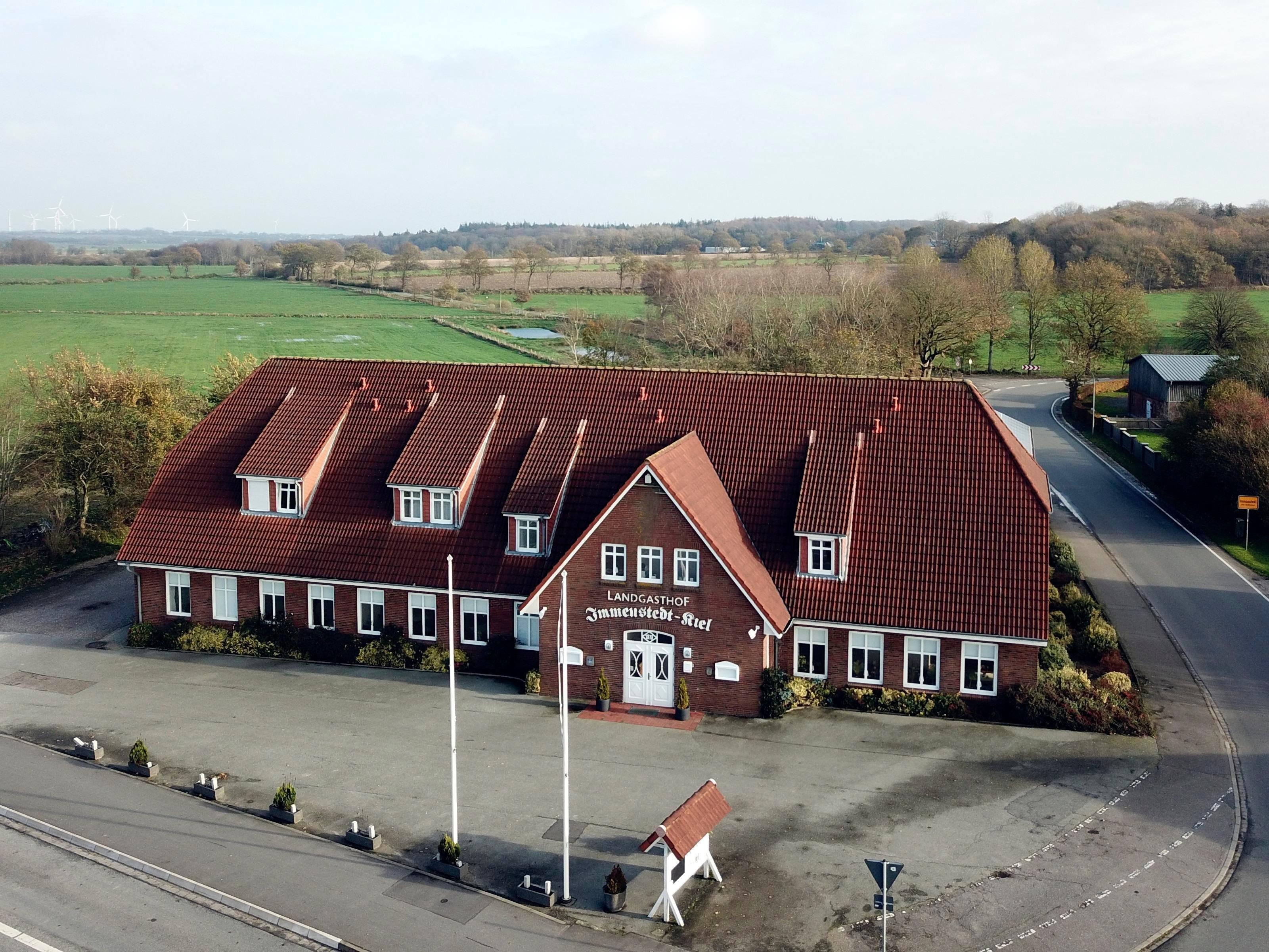 Restaurant zum Kauf 1.200.000 € 6.200 m²<br/>Grundstück Immenstedt 25885