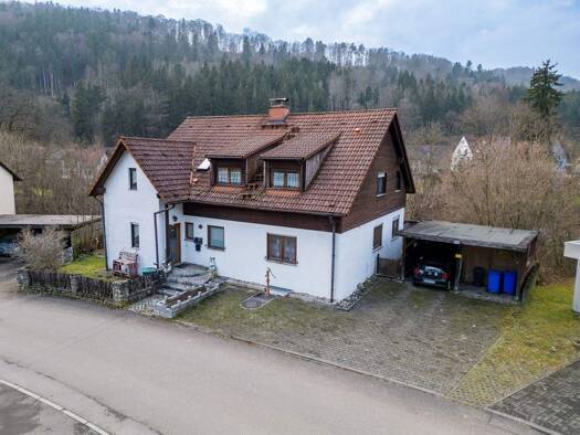 Mehrfamilienhaus zum Kauf 369.000 € 8 Zimmer 215 m² 479 m² Grundstück Grimmelshofen Stühlingen 79780
