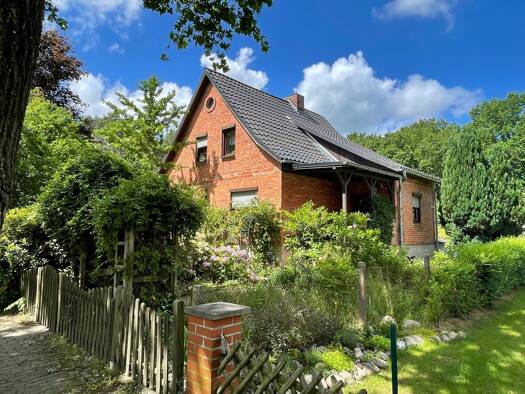 Einfamilienhaus zum Kauf 349.000 € 5 Zimmer 130 m² 1.400 m² Grundstück frei ab 15.10.2026 Radelübbe Bandenitz 19230