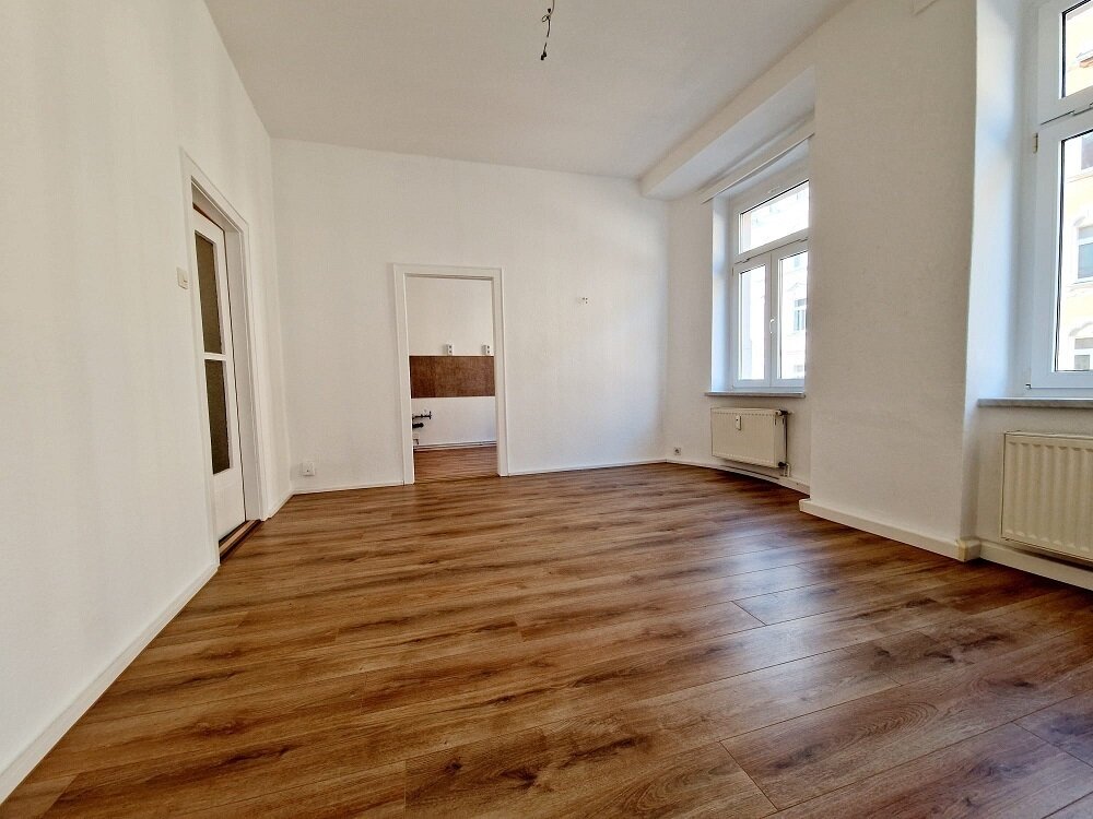 Wohnung zur Miete 235 € 2 Zimmer 40 m²<br/>Wohnfläche 1.<br/>Geschoss Wittenberger Str. 1 Bernsdorf 420 Chemnitz / Bernsdorf 09126