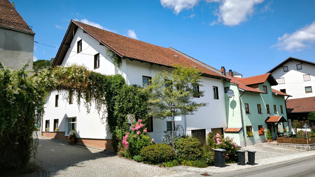 Einfamilienhaus zum Kauf 162.000 € 360 m²<br/>Wohnfläche 406 m²<br/>Grundstück Gotteszell Gotteszell 94239