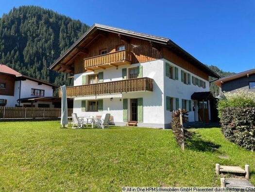 Haus zum Kauf 1.550.000 € 10 Zimmer 257,8 m² 1.408 m² Grundstück Grän 6673