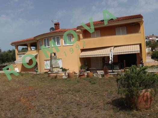 Villa zum Kauf 830.000 € 8 Zimmer 350 m² Bale 52211
