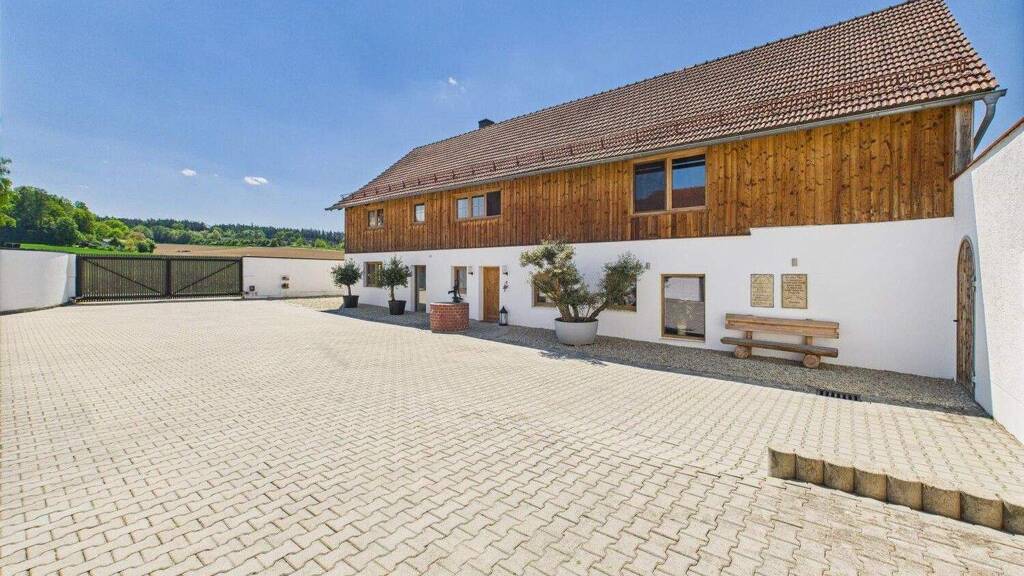 Einfamilienhaus zum Kauf 1.050.000 € 6 Zimmer 265 m² 4.609 m² Grundstück Witzeldorf-Burgberg Frontenhausen / Witzeldorf 84160