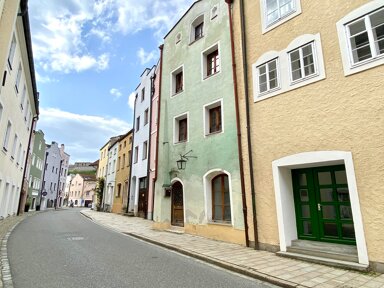 Stadthaus zum Kauf 300.000 € 7 Zimmer 180 m² 285 m² Grundstück Burghausen Burghausen 84489