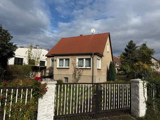 Einfamilienhaus zum Kauf 265.000 € 4 Zimmer 98,5 m² 776 m² Grundstück frei ab sofort Querstraße 9 Fürstenwalde Fürstenwalde/Spree 15517