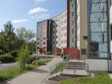 Wohnung zur Miete 371 € 2 Zimmer 62,9 m² 3. Geschoss Kiefernstraße 43 Lusan Gera 07549